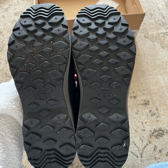 UGG Adirondack Boot 3 Women's Black Lace-Up Winter Boots - Picture 6 of 7